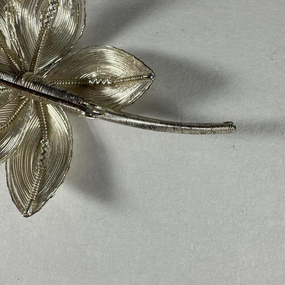 Silver Wire Mesh Six Leaf Flower - Picture 6 of 10